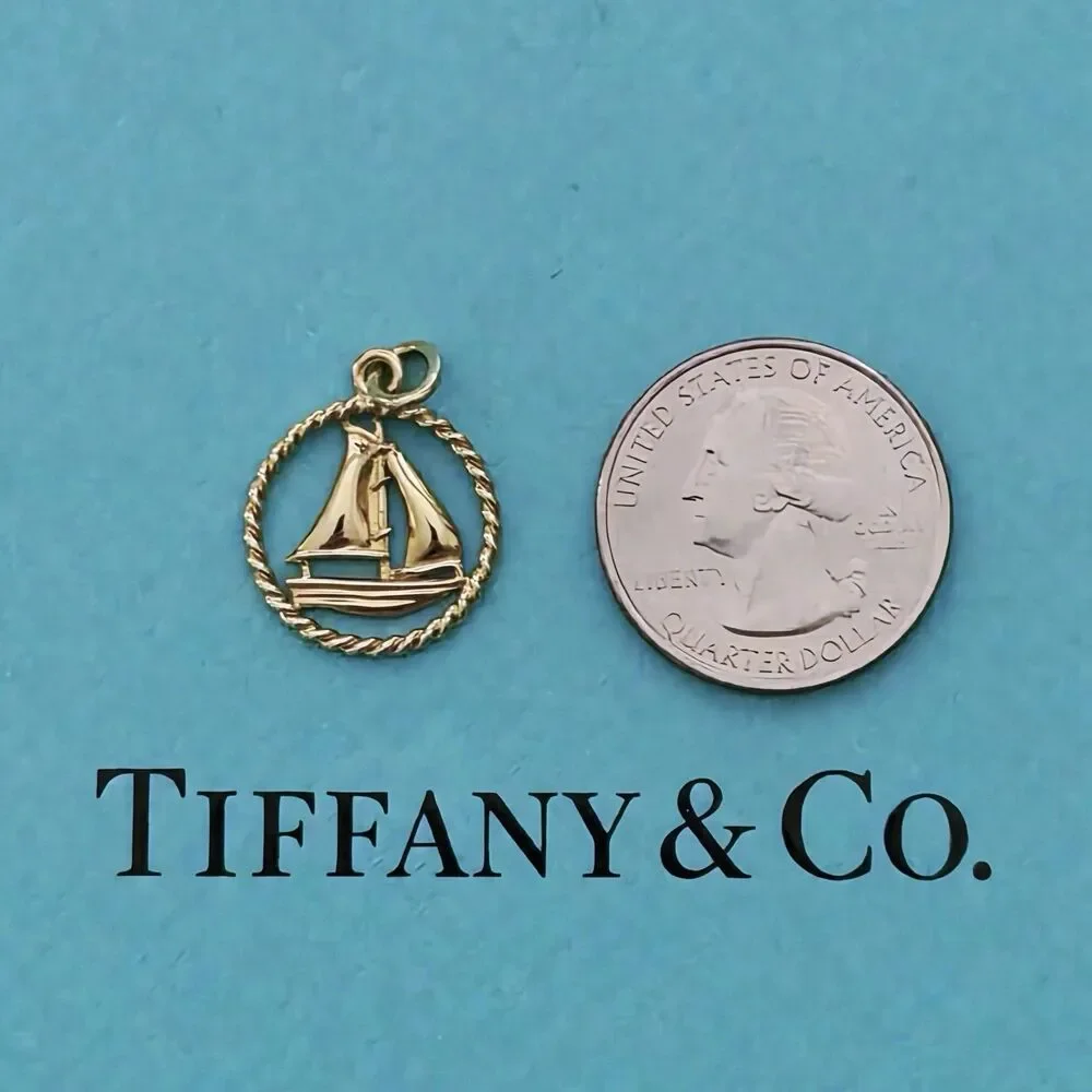 Tiffany & Co. 💖 firm